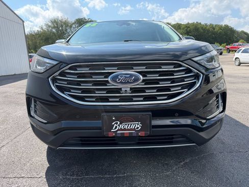 Used 2022 Ford Edge Titanium w/ Equipment Group 301A AWD/4WD image 2