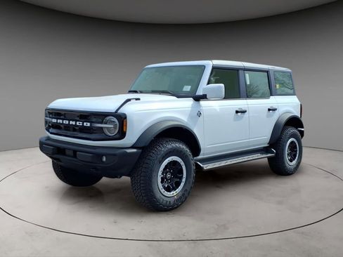New 2026 Ford Bronco Outer Banks image 1