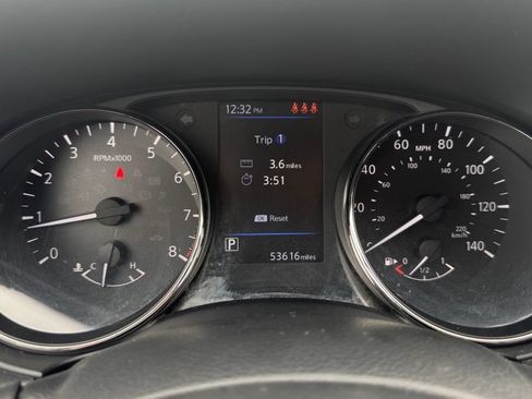 Used 2022 Nissan Rogue Sport SV AWD/4WD image 23