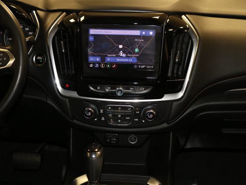 Used 2020 Chevrolet Traverse LT w/ LT Premium Package image 25