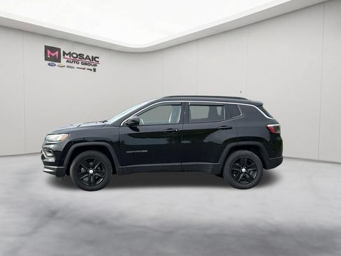 Used 2022 Jeep Compass Latitude AWD/4WD image 5