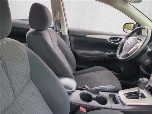 Used 2015 Nissan Sentra SV FWD image 19