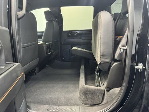 Used 2024 GMC Sierra 2500 AT4 image 31