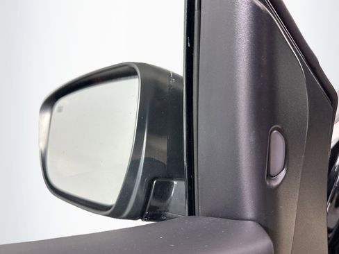 Used 2023 Nissan Murano SL w/ SL Moonroof Package image 16