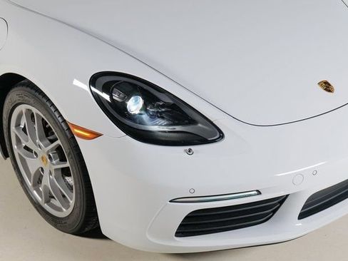 Used 2018 Porsche 718 Cayman image 25