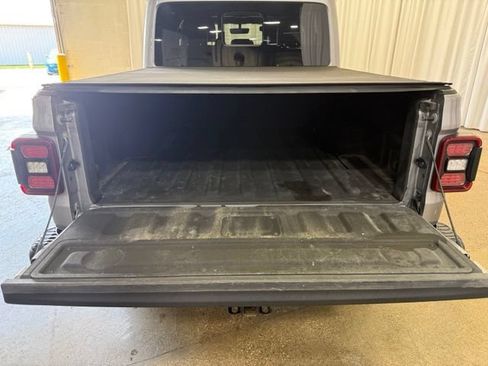 Used 2020 Jeep Gladiator Rubicon AWD/4WD image 24