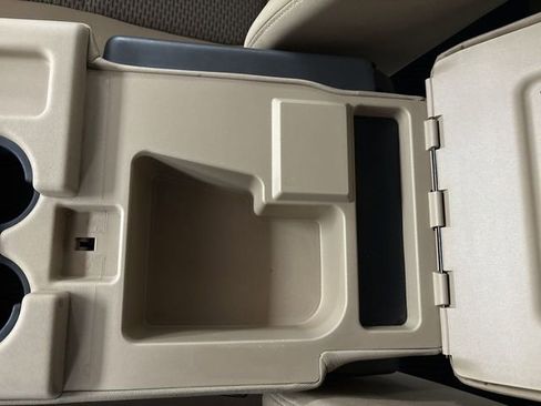 Used 2015 Ford F350 XLT w/ XLT Premium Package image 39