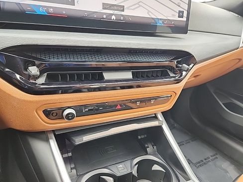 Used 2025 BMW 330i xDrive Sedan w/ M Sport Package image 30