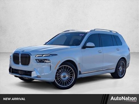 Used 2024 BMW X7 xDrive40i w/ Premium Package image 1