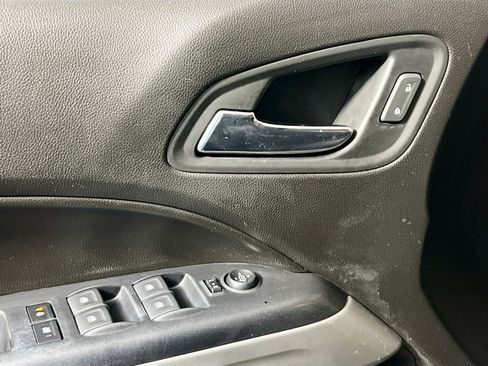 Used 2021 Chevrolet Colorado LT image 16