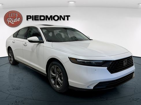 New 2025 Honda Accord EX-L image 1