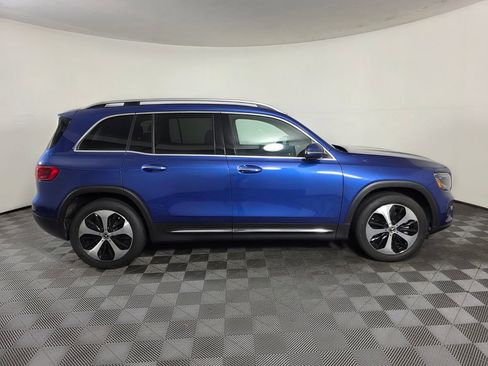 Certified 2025 Mercedes-Benz GLB 250 image 7