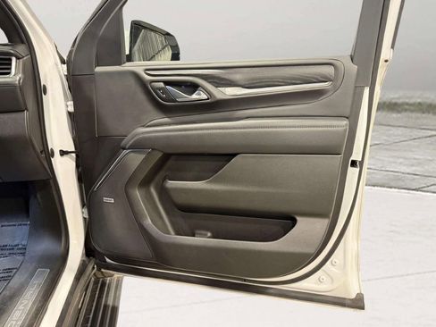 Used 2021 GMC Yukon Denali w/ Denali Premium Package image 34