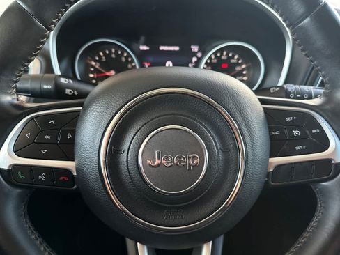 Used 2018 Jeep Compass Latitude w/ Popular Equipment Group FWD image 25
