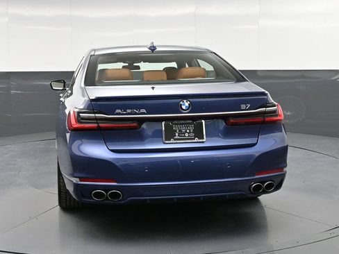 Used 2022 BMW ALPINA B7 xDrive w/ Luxury Rear Seating Package image 7