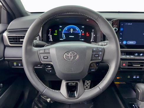 Used 2025 Toyota Camry SE w/ Multimedia Upgrade Package FWD image 10