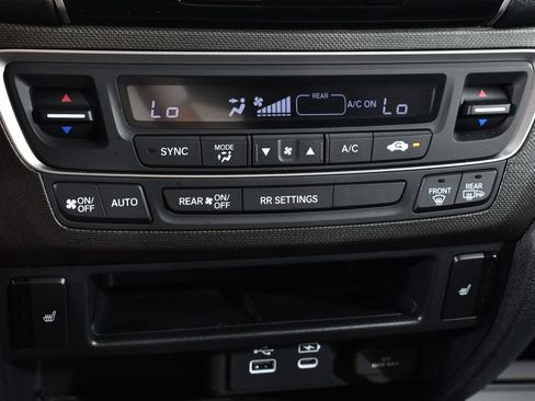 Used 2025 Honda Passport TrailSport image 29