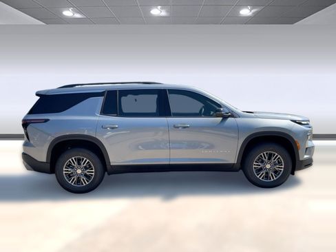 New 2026 Chevrolet Traverse LT w/ Driver Confidence Package FWD image 8