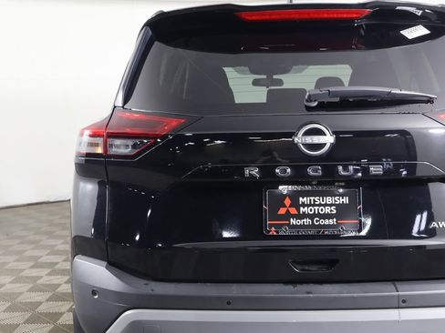 Used 2023 Nissan Rogue S image 12