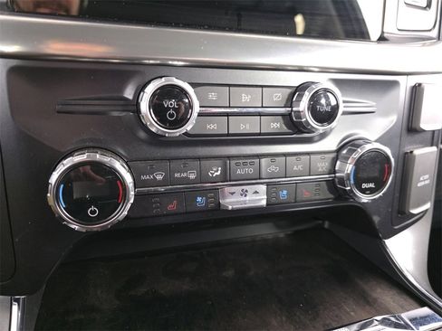 Used 2021 Ford F150 Lariat image 16