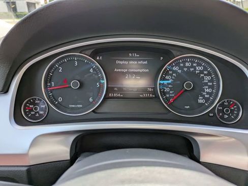 Used 2015 Volkswagen Touareg TDI AWD/4WD image 29