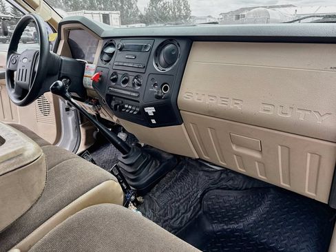 Used 2008 Ford F550 4x4 Regular Cab Super Duty image 21