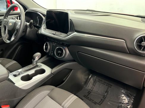 Used 2024 Chevrolet Blazer LT image 25