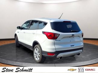 Used 2019 Ford Escape SE FWD video 3