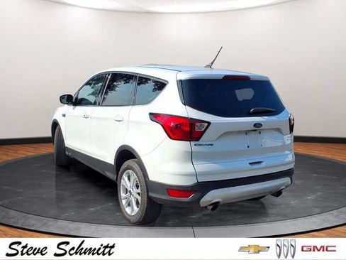 Used 2019 Ford Escape SE FWD image 3