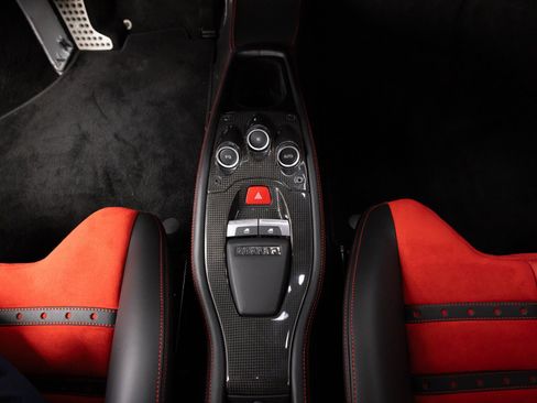 Certified 2015 Ferrari 458 Italia Coupe RWD image 83