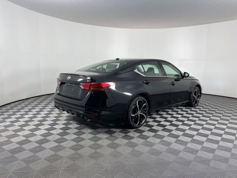 New 2025 Nissan Altima 2.5 SR image 10