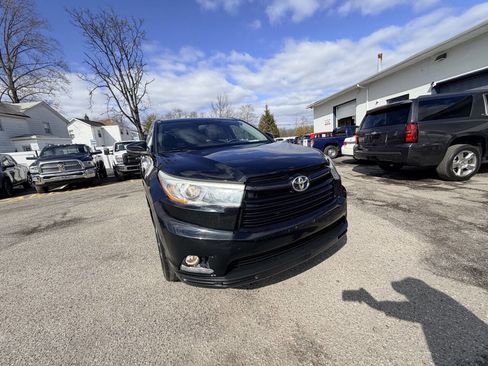 Used 2014 Toyota Highlander Limited image 18