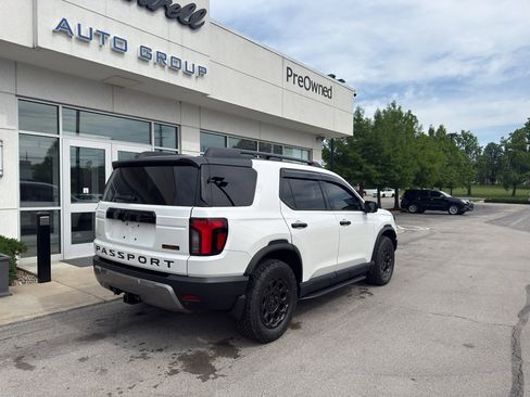 Used 2026 Honda Passport TrailSport Elite image 3