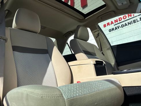 Used 2012 Toyota Camry LE image 25