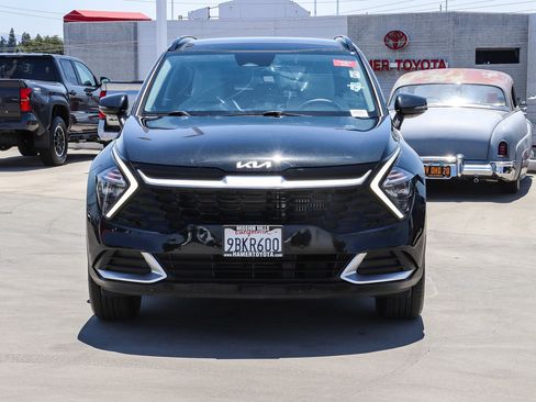 Used 2023 Kia Sportage EX w/ EX Premium Package AWD/4WD image 2