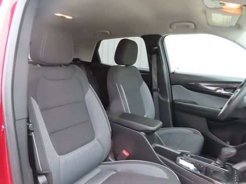 Used 2025 Chevrolet TrailBlazer LT AWD/4WD image 23