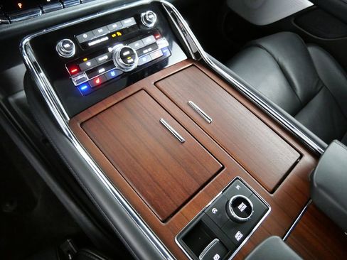 Used 2023 Lincoln Navigator L Reserve image 21