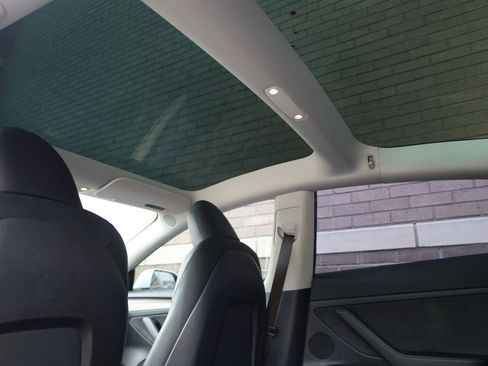 Used 2023 Tesla Model 3 Standard Range RWD image 19