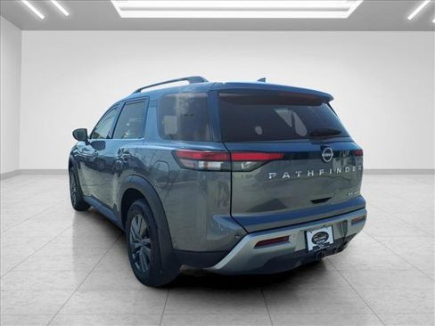 Used 2024 Nissan Pathfinder SV AWD/4WD image 9
