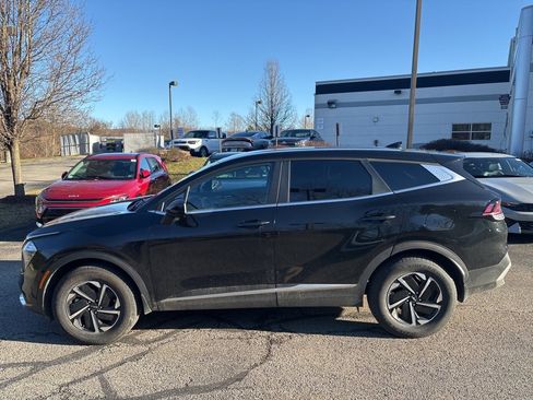 Certified 2023 Kia Sportage LX image 4