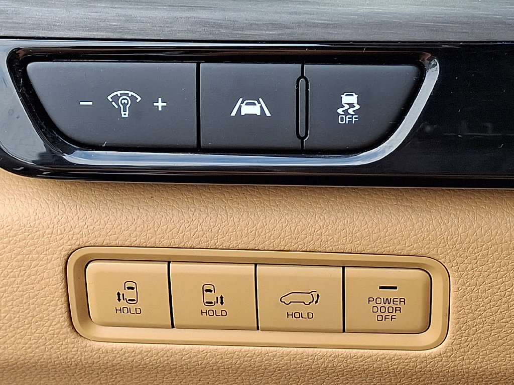 Certified 2024 Kia Carnival EX FWD image 28
