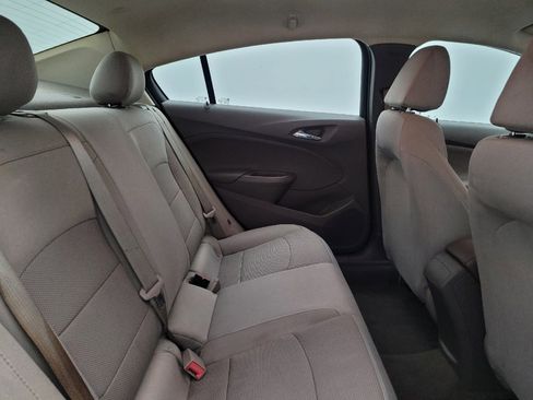 Used 2017 Chevrolet Cruze LS FWD image 19
