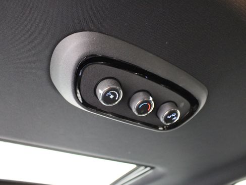 Used 2023 Dodge Durango GT RWD image 24