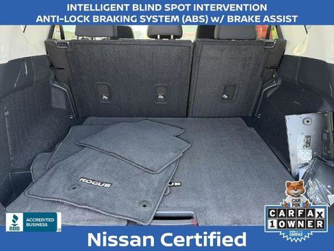 Certified 2026 Nissan Rogue SV FWD image 10