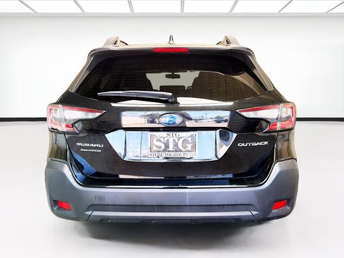 Used 2023 Subaru Outback Premium AWD/4WD image 5