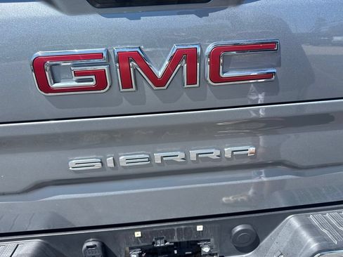 Used 2025 GMC Sierra 1500 SLT AWD/4WD image 15