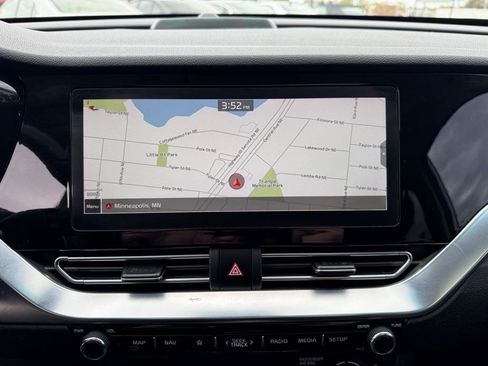 Used 2022 Kia Niro EX Premium FWD image 37