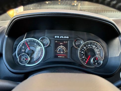 Used 2024 RAM 2500 Big Horn image 25