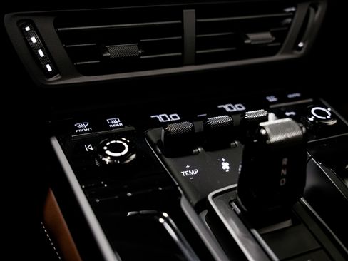 Used 2025 Porsche 911 Targa 4 GTS image 17