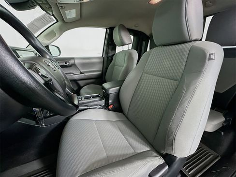 Certified 2022 Toyota Tacoma SR image 20